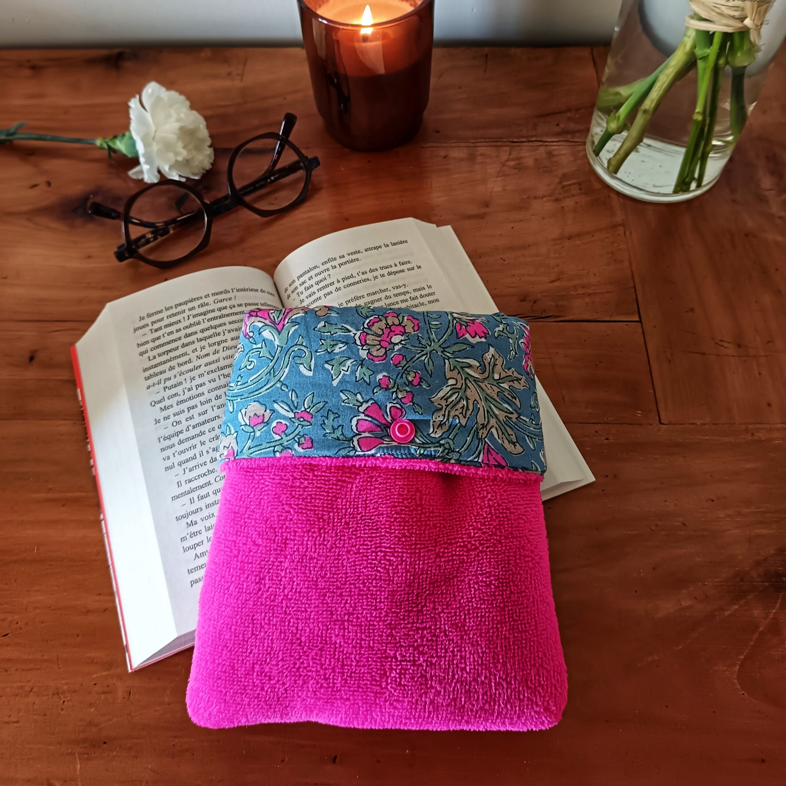 petite pochette de livre rose la bouclette